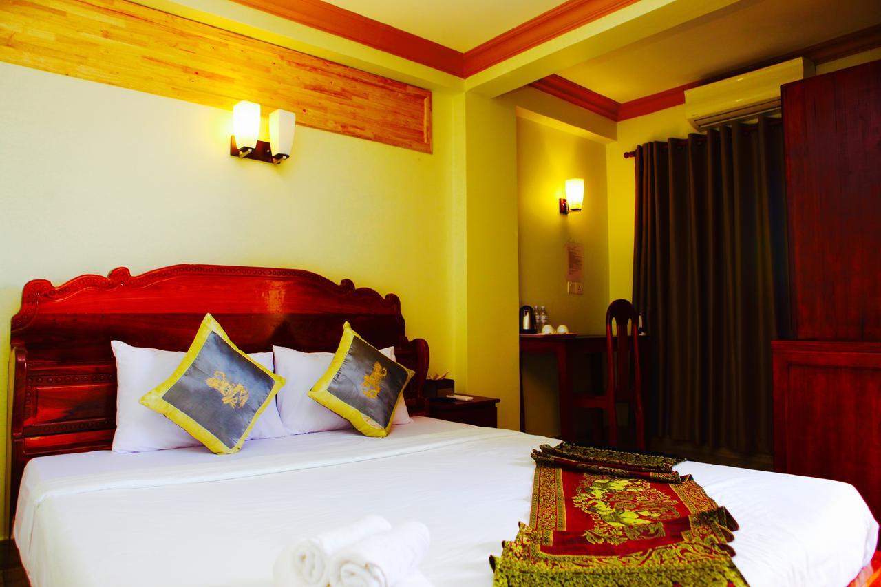 Dynsey Boutique Hotel Phnom-Penh Buitenkant foto