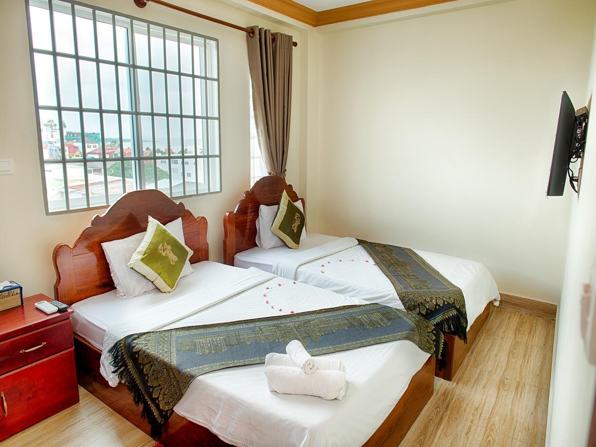 Dynsey Boutique Hotel Phnom-Penh Buitenkant foto