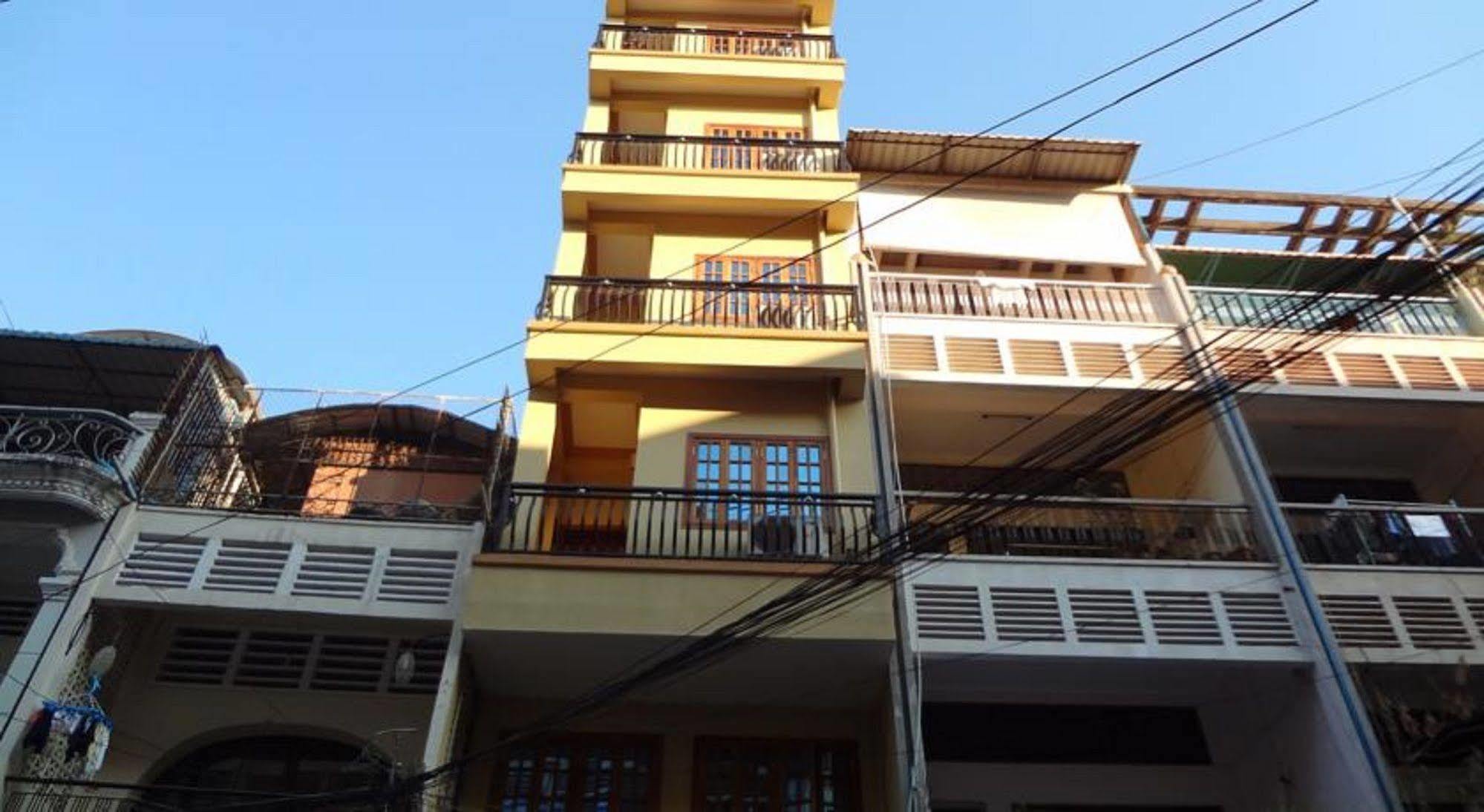 Dynsey Boutique Hotel Phnom-Penh Buitenkant foto