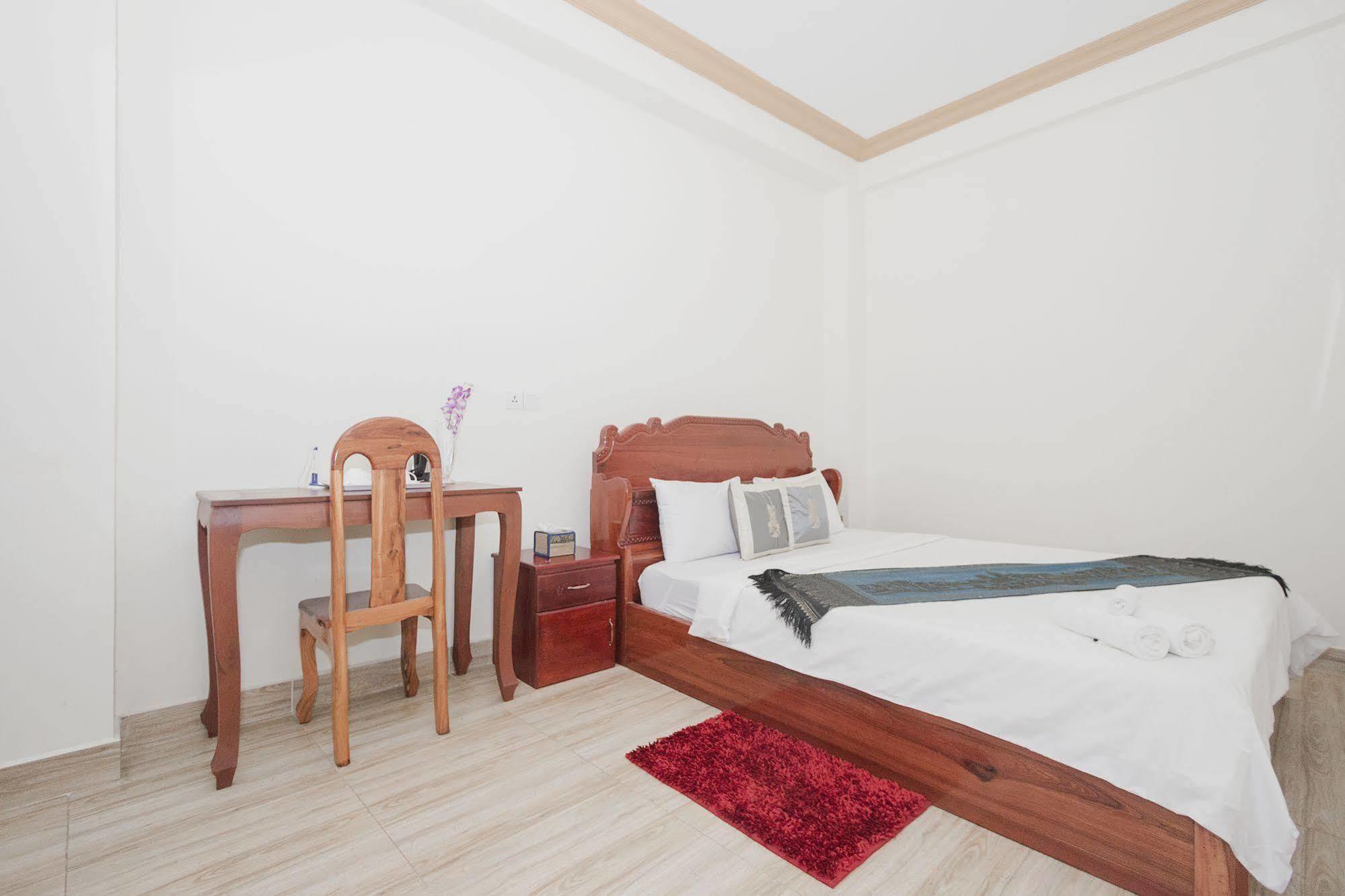 Dynsey Boutique Hotel Phnom-Penh Buitenkant foto