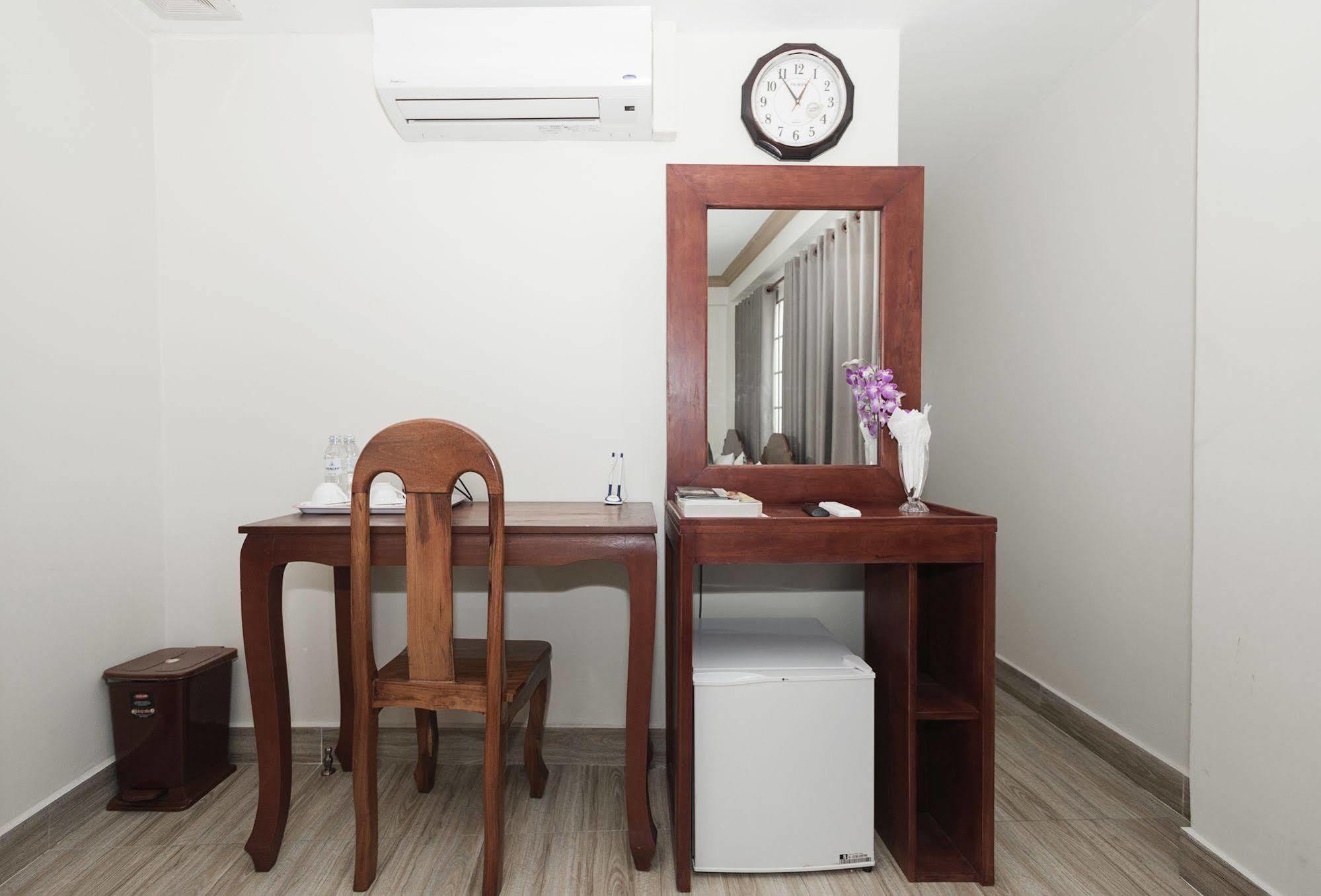 Dynsey Boutique Hotel Phnom-Penh Buitenkant foto