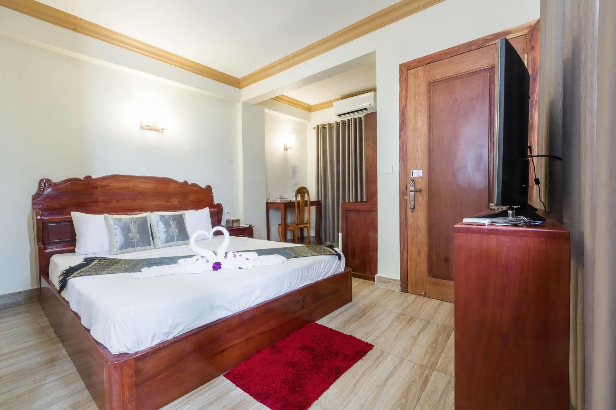 Dynsey Boutique Hotel Phnom-Penh Buitenkant foto