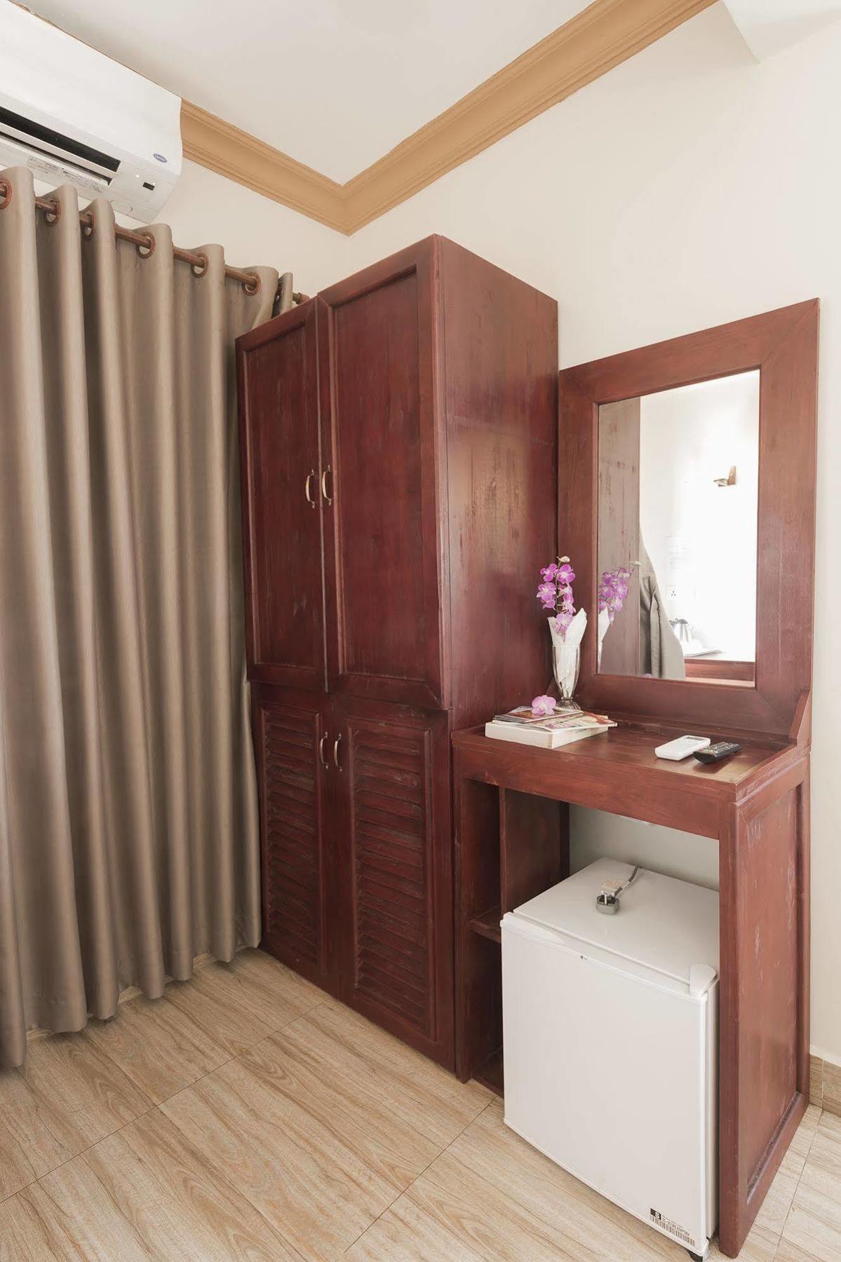 Dynsey Boutique Hotel Phnom-Penh Buitenkant foto